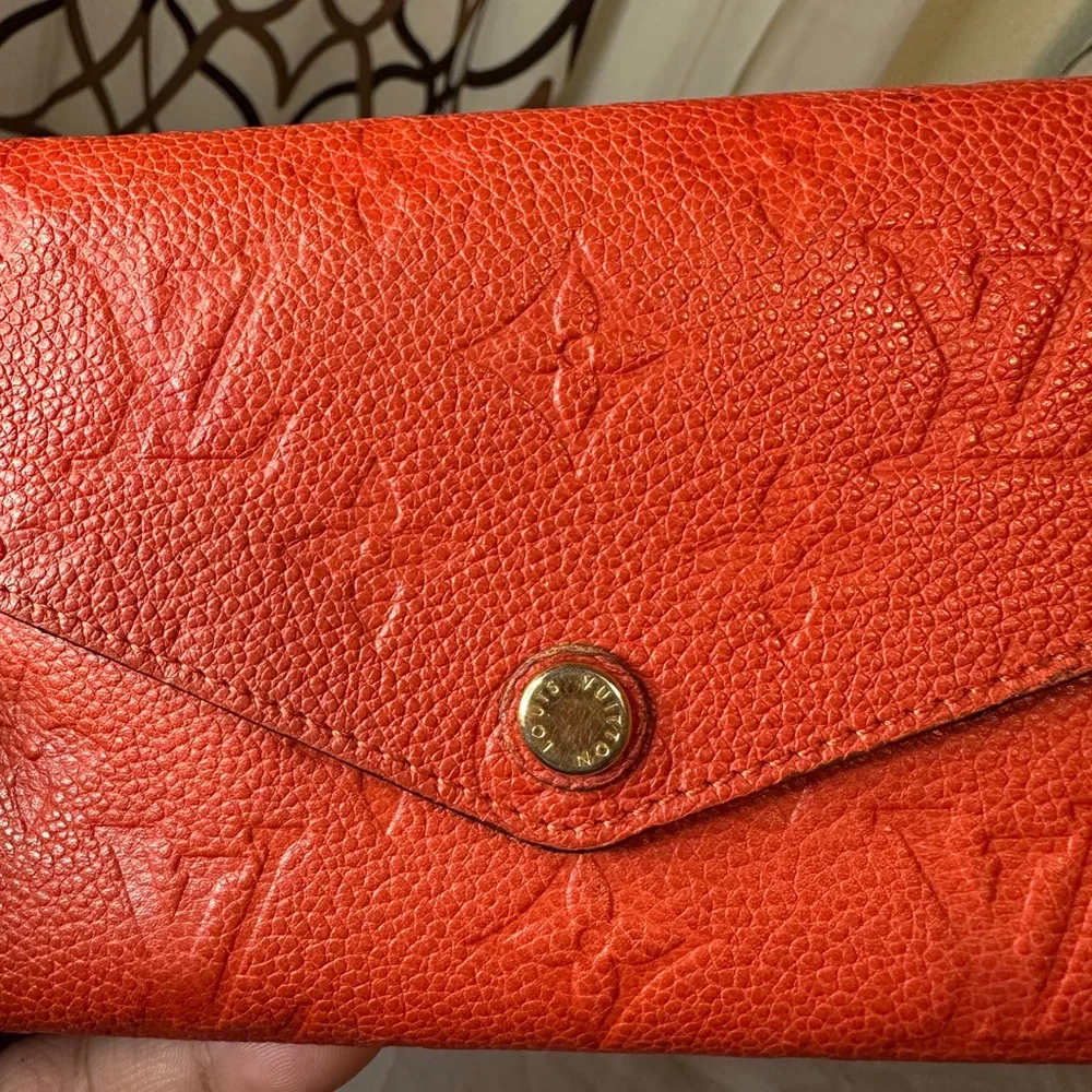 LOUIS VUITTON Red Monogram Empreinte Compact Curieuse - Picture 5 of 11